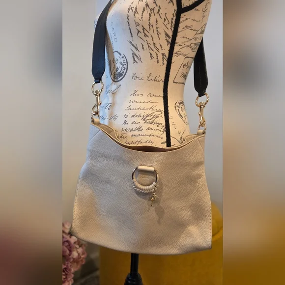 See By Chloe Cream Shoulder Bag - Picture 4 of 16